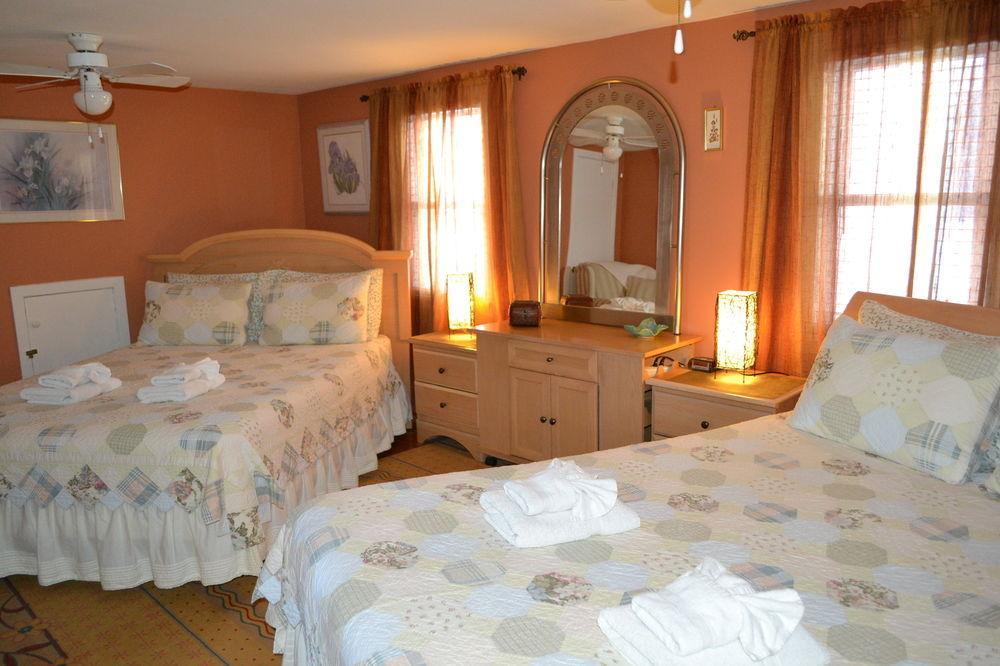 Williams Gate Bed & Breakfast Private Suites Niagara-on-the-Lake ภายนอก รูปภาพ