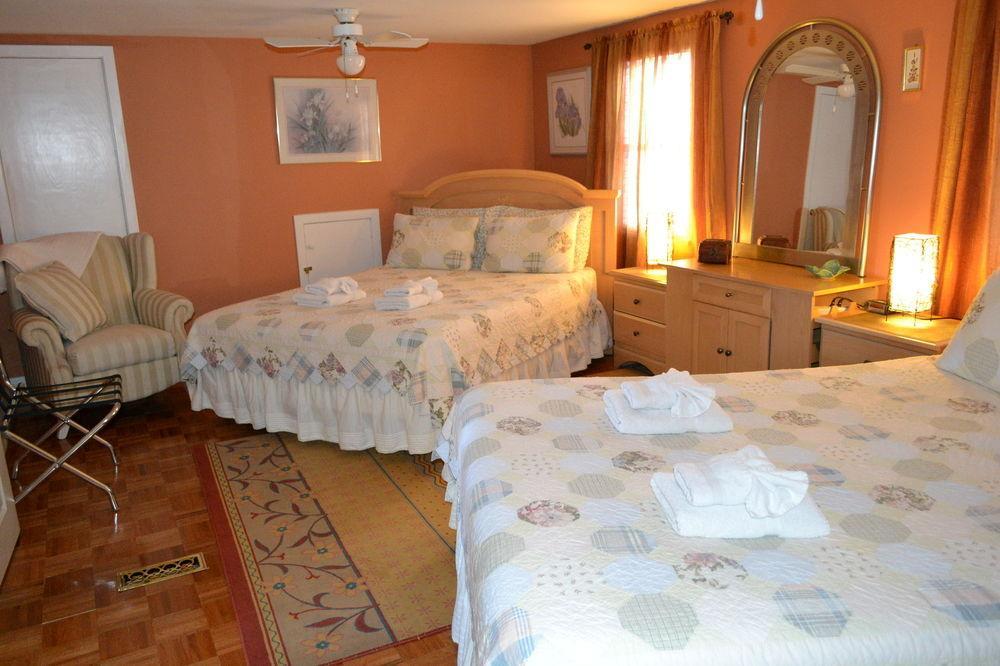 Williams Gate Bed & Breakfast Private Suites Niagara-on-the-Lake ภายนอก รูปภาพ