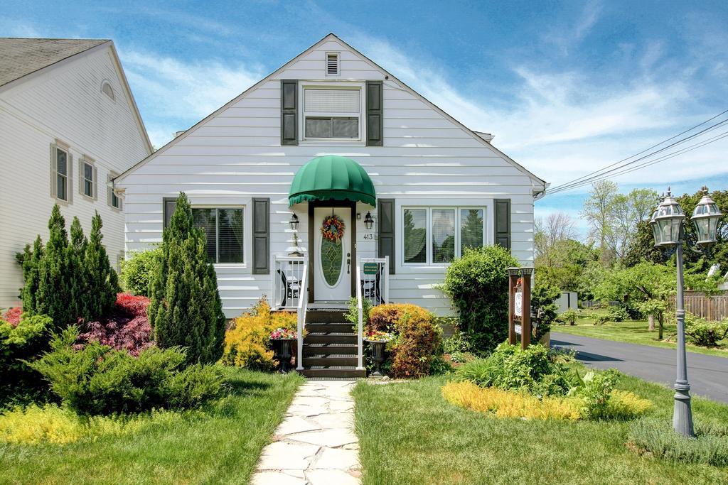 Williams Gate Bed & Breakfast Private Suites Niagara-on-the-Lake ภายนอก รูปภาพ