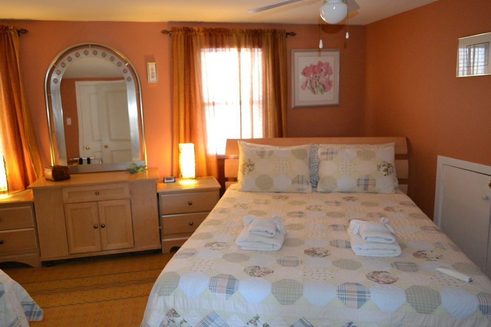 Williams Gate Bed & Breakfast Private Suites Niagara-on-the-Lake ภายนอก รูปภาพ