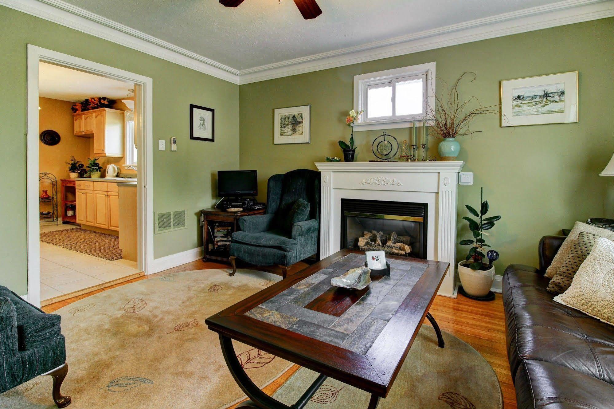 Williams Gate Bed & Breakfast Private Suites Niagara-on-the-Lake ภายนอก รูปภาพ
