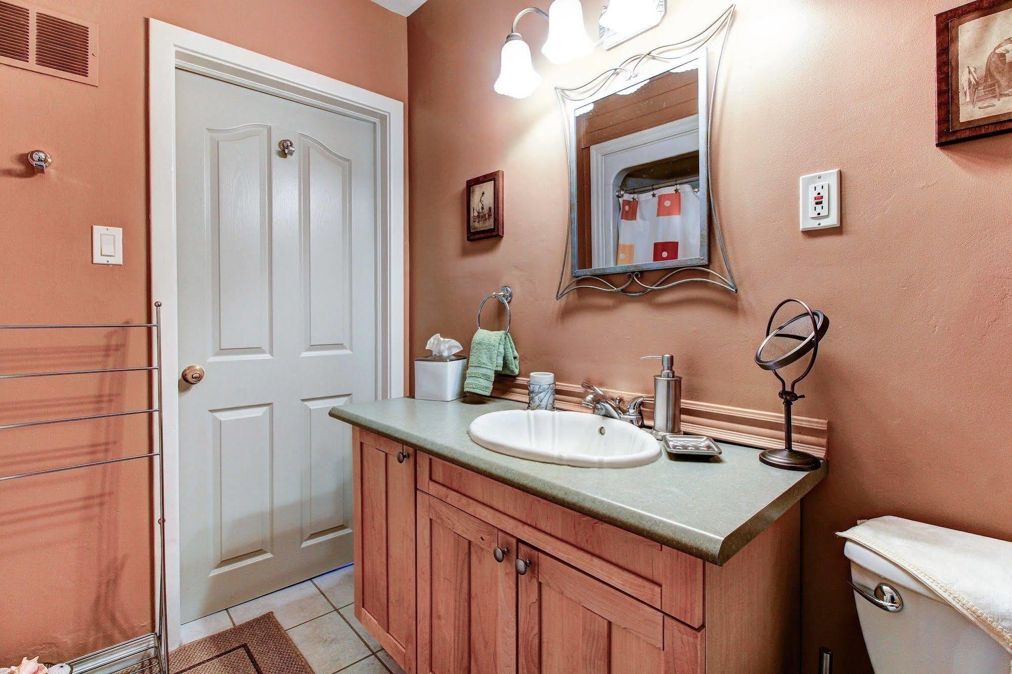 Williams Gate Bed & Breakfast Private Suites Niagara-on-the-Lake ภายนอก รูปภาพ