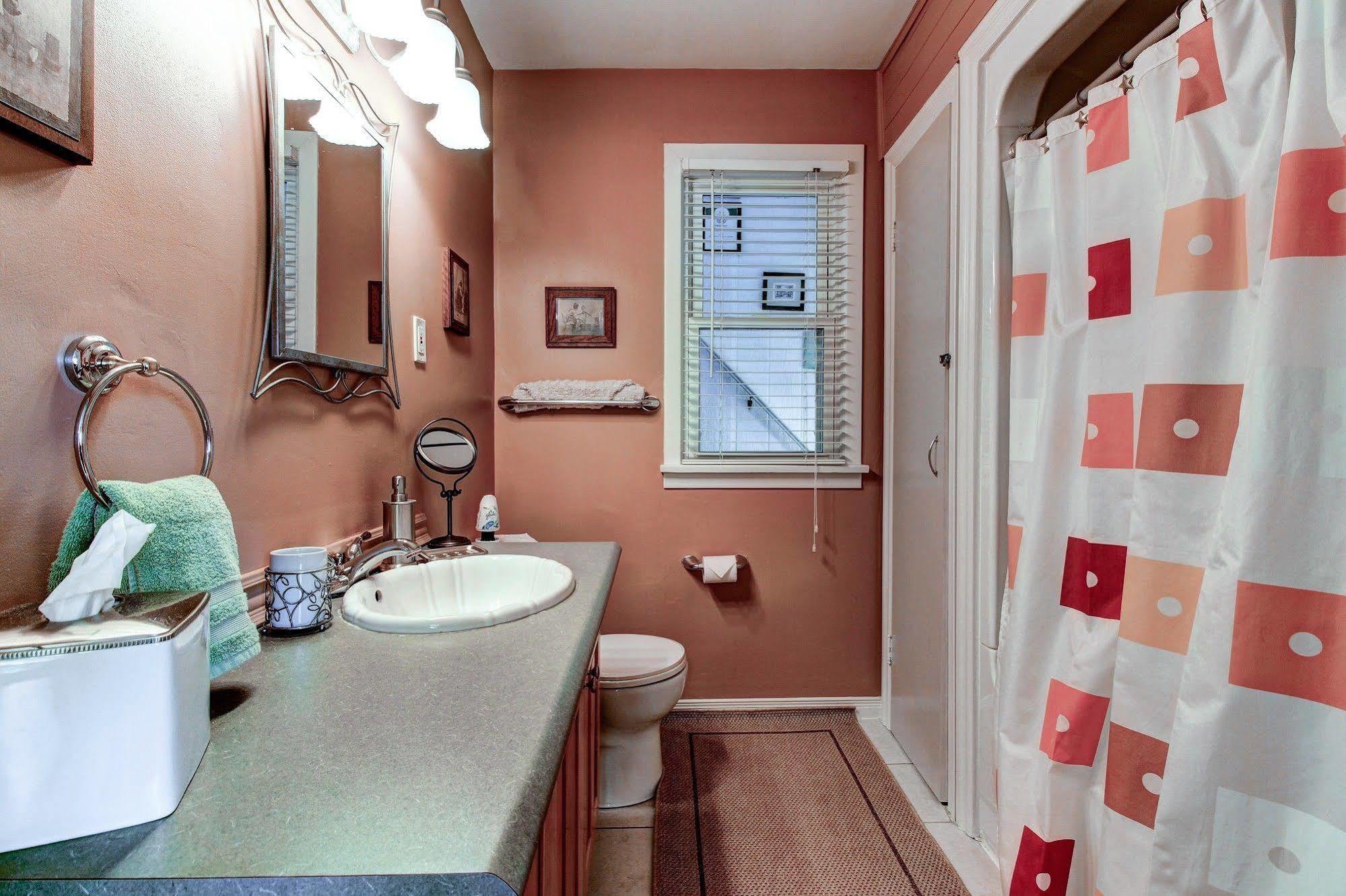 Williams Gate Bed & Breakfast Private Suites Niagara-on-the-Lake ภายนอก รูปภาพ