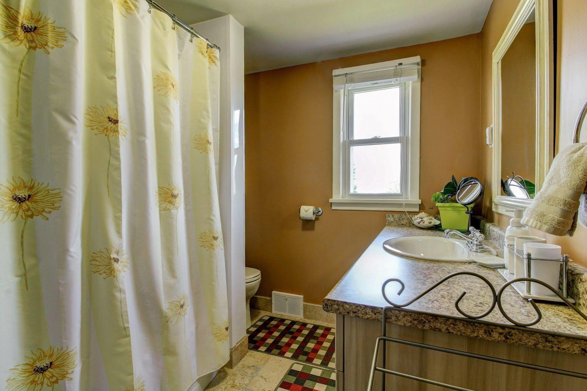 Williams Gate Bed & Breakfast Private Suites Niagara-on-the-Lake ภายนอก รูปภาพ