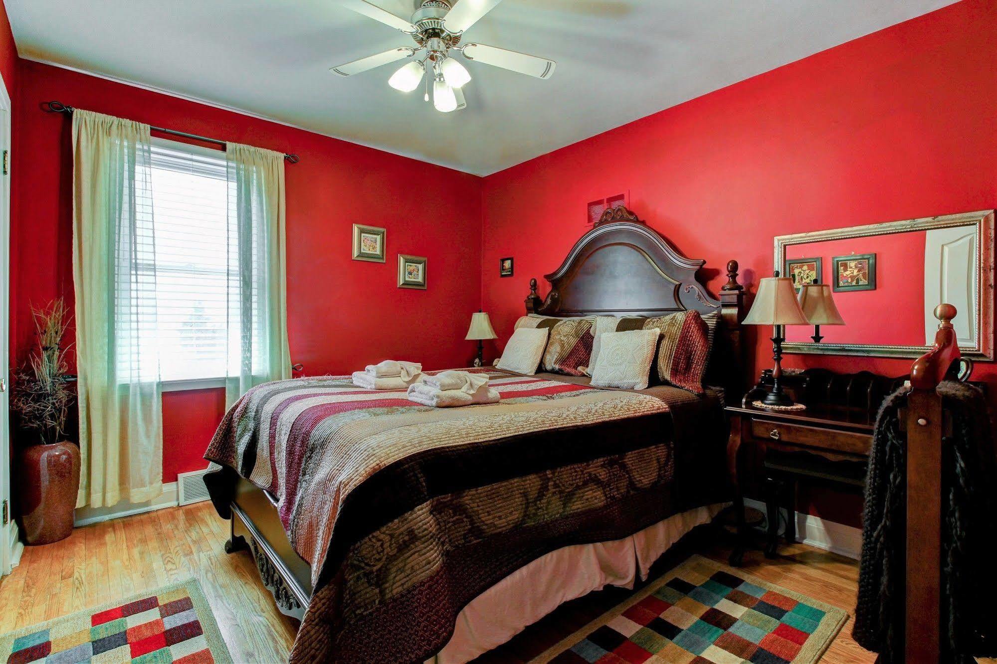 Williams Gate Bed & Breakfast Private Suites Niagara-on-the-Lake ภายนอก รูปภาพ