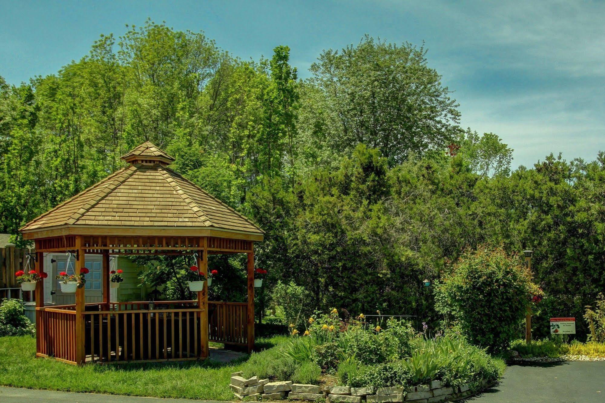 Williams Gate Bed & Breakfast Private Suites Niagara-on-the-Lake ภายนอก รูปภาพ